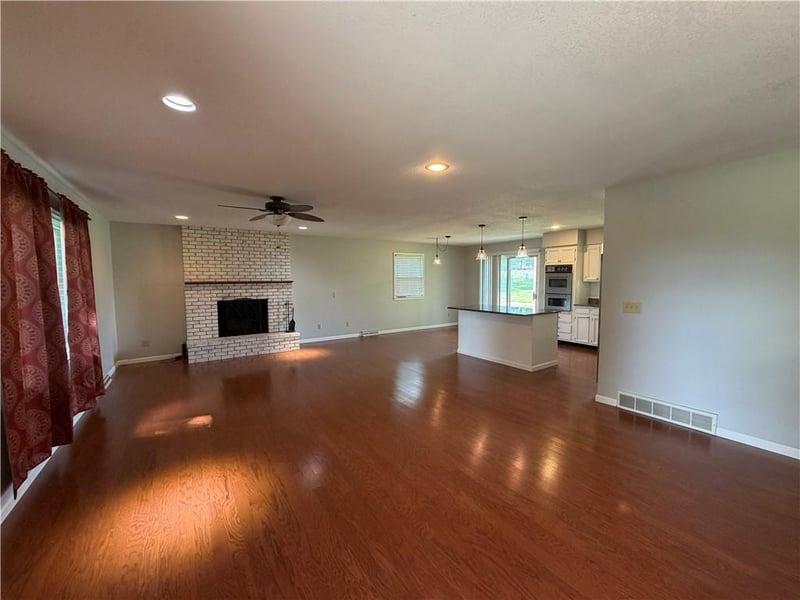 1305 S Us 71 Hw, Savannah, MO 64485