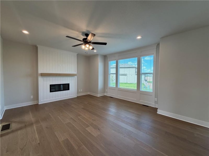 16977 Mahaffie St, Olathe, KS 66062