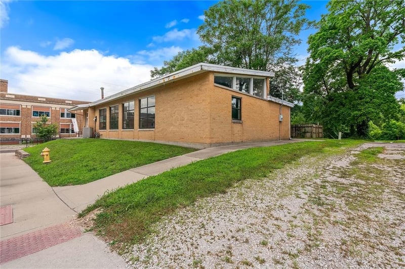 110 Murray Dr, Excelsior Springs, MO 64024
