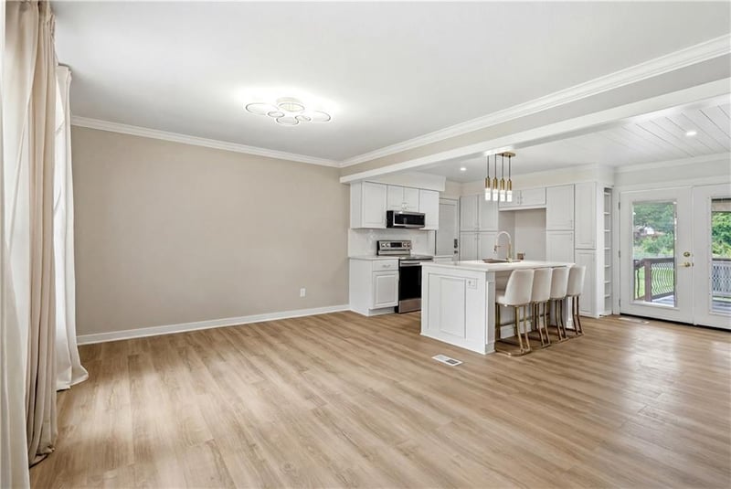 8848 Lane Ave, Kansas City, MO 64138