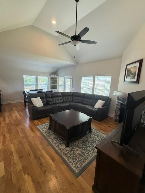 16338 Lois Ln, Basehor, KS 66007