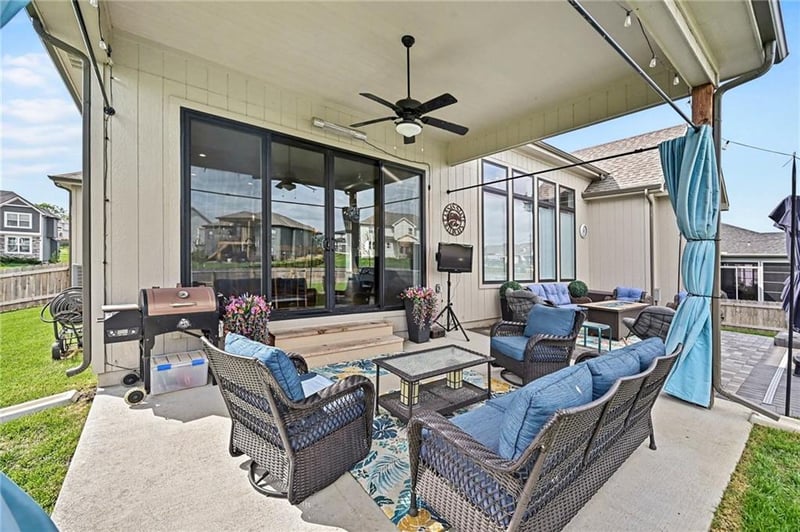 23834 W 58th Pl, Shawnee, KS 66226