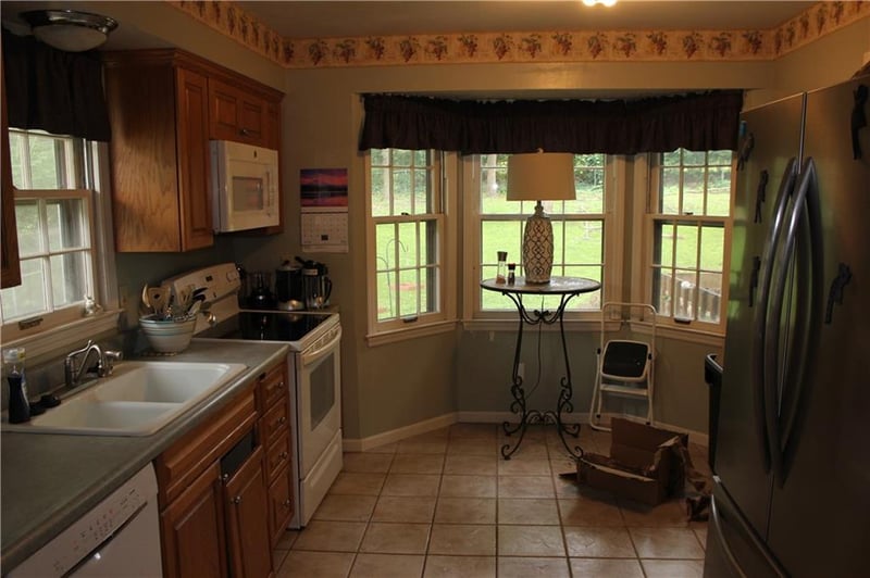 415 106th Ter, Kansas City, MO 64131