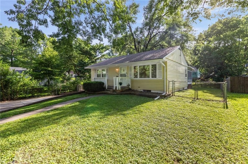 5624 Harvard Ave, Raytown, MO 64133