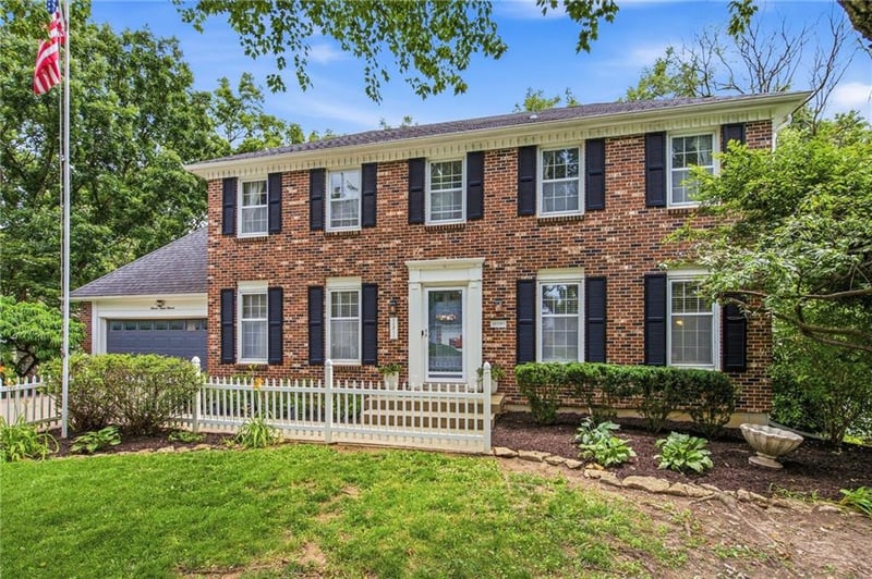 11711 W 100th Ter, Overland Park, KS 66214