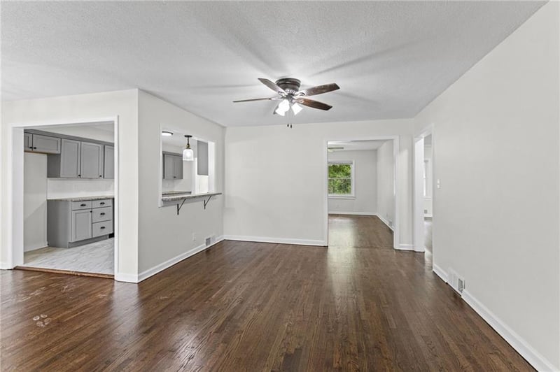 8105 E 80th Ter, Kansas City, MO 64138