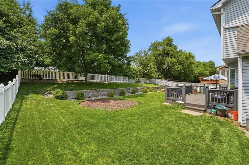 10926 Holly St, Kansas City, MO 64155