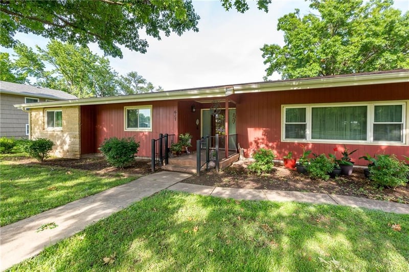 617 Jarboe St, Burlington, KS 66839