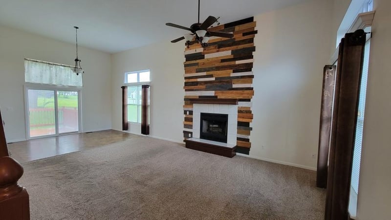 21705 Race St, Spring Hill, KS 66083