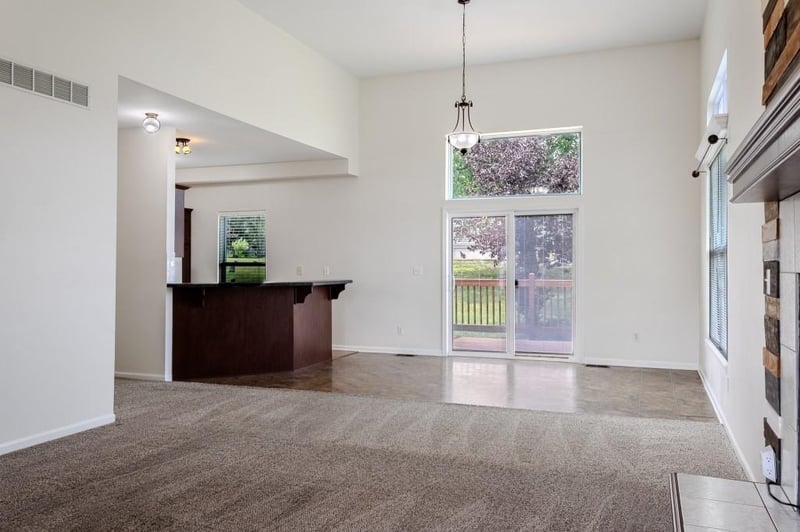 21705 Race St, Spring Hill, KS 66083