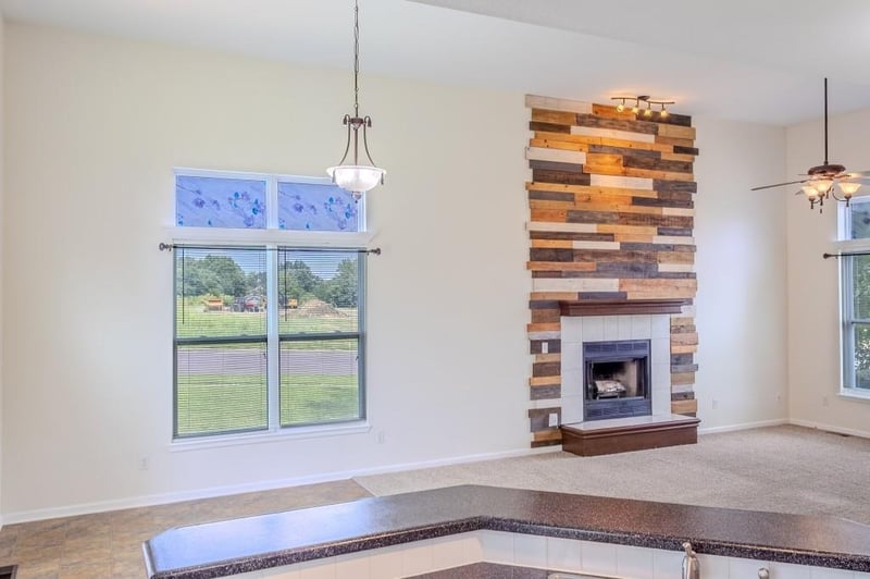 21705 Race St, Spring Hill, KS 66083