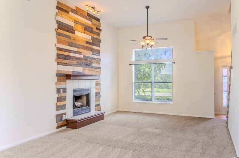 21705 Race St, Spring Hill, KS 66083