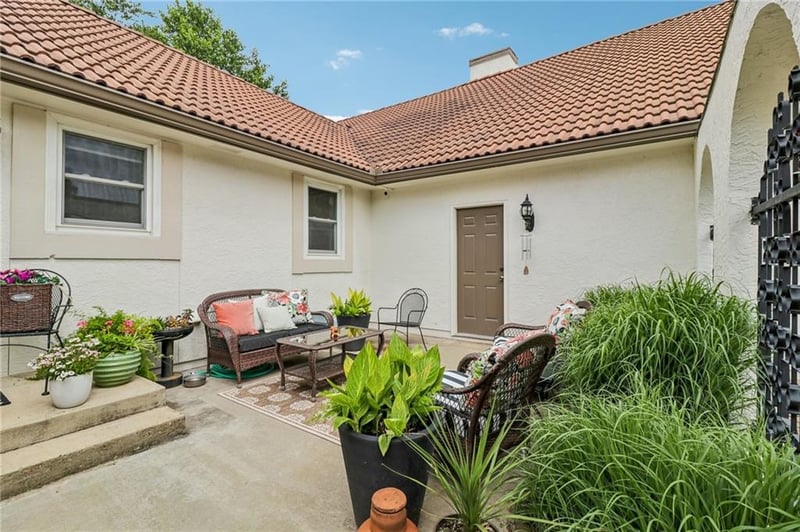20077 199th St, Tonganoxie, KS 66086