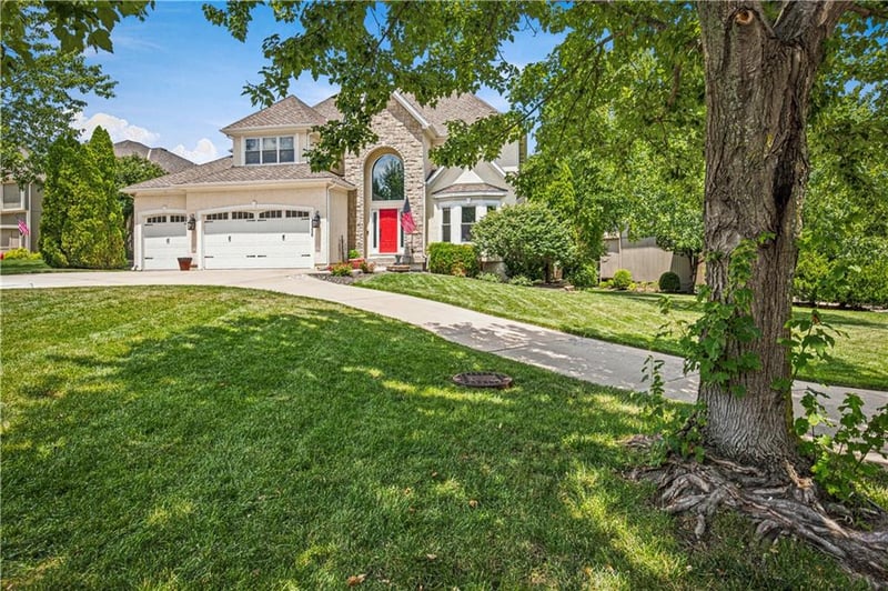 10908 144th St, Overland Park, KS 66221