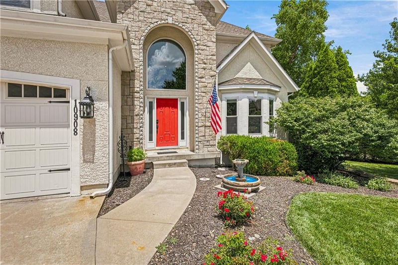 10908 144th St, Overland Park, KS 66221