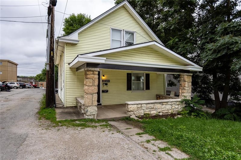 1111 44th St, Kansas City, MO 64111