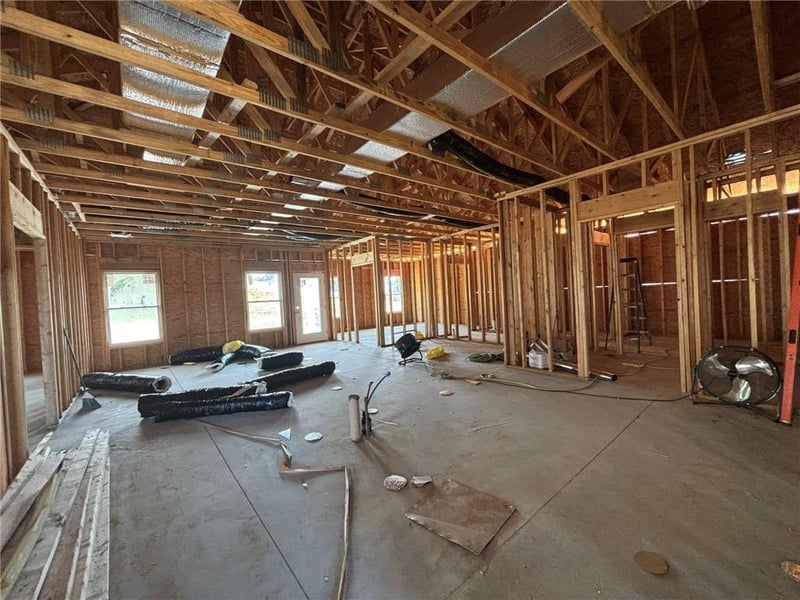 4810 Creek Woods Dr, St Joseph, MO 64507