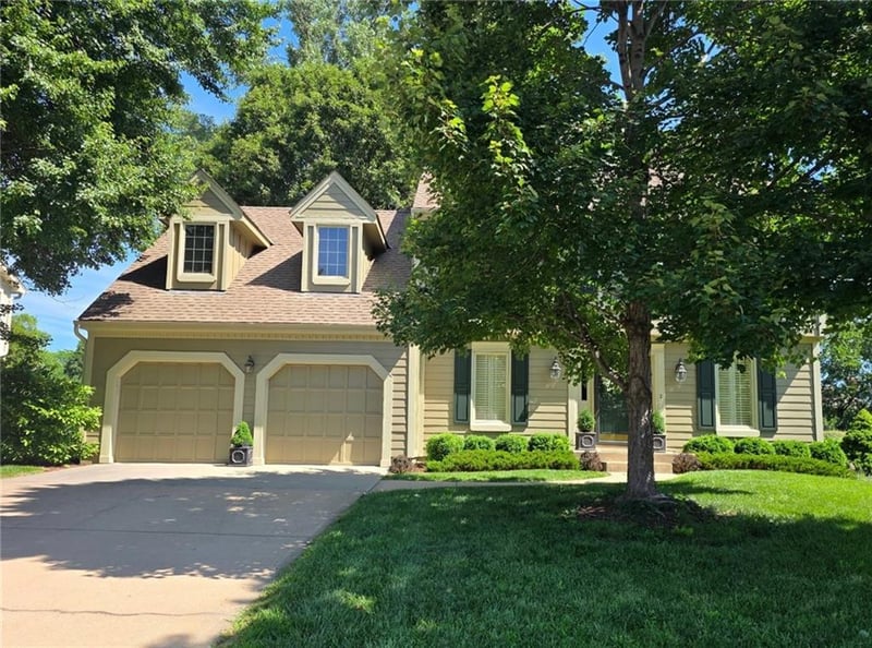 7930 117th St, Overland Park, KS 66210