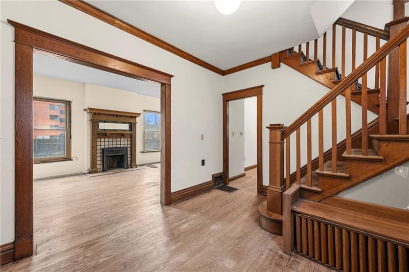 3424 Holmes St, Kansas City, MO 64109