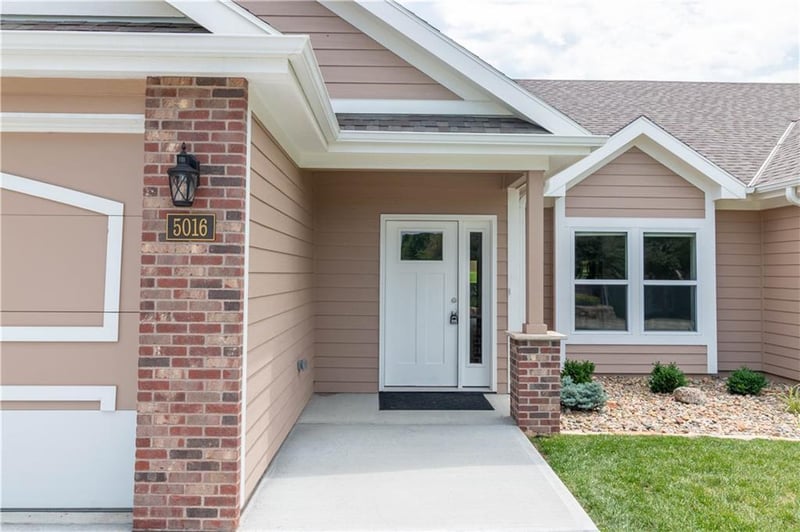 5016 Mulberry Ter, St Joseph, MO 64506