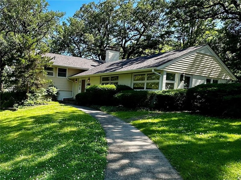 403 Lawn Ave, Maryville, MO 64468