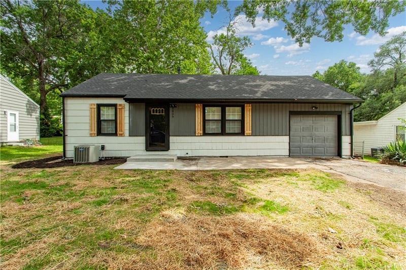 8809 71st Ter, Raytown, MO 64133