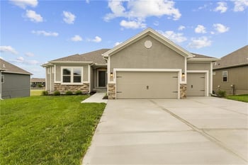 11016 N Corrington Ave, Kansas City, MO 64156