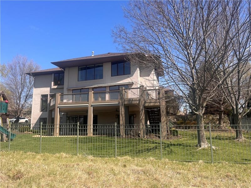 5520 Golden Bear Dr, Overland Park, KS 66223