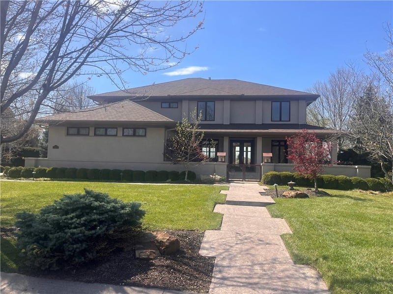 5520 Golden Bear Dr, Overland Park, KS 66223