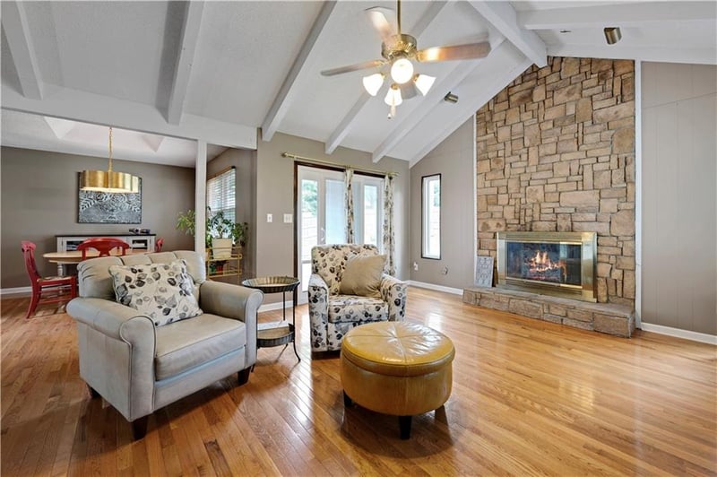 16110 Indian Creek Pw, Olathe, KS 66062