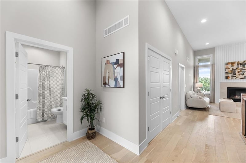 804 Algonquin St, Lee's Summit, MO 64064
