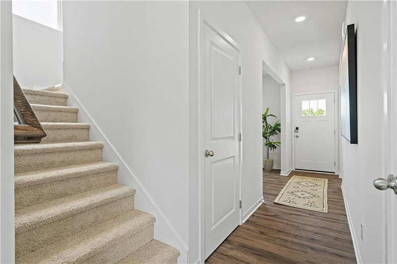 714 Solstice Cir, Belton, MO 64012