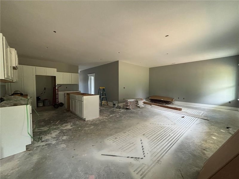 4814 Creek Woods Dr, St Joseph, MO 64507