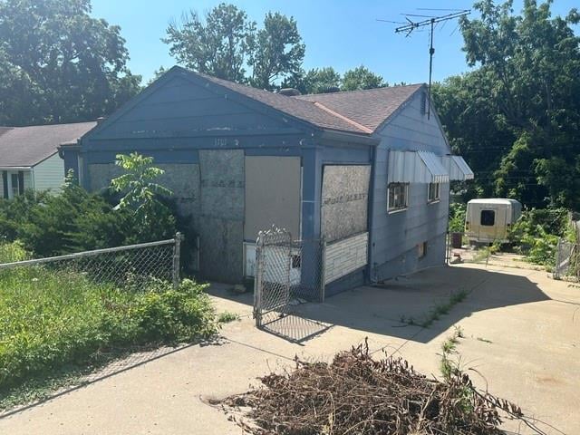 3705 Freeman Ave, Kansas City, KS 66102