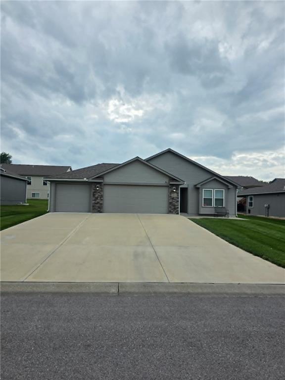 1812 Crane Ln, Independence, MO 64058