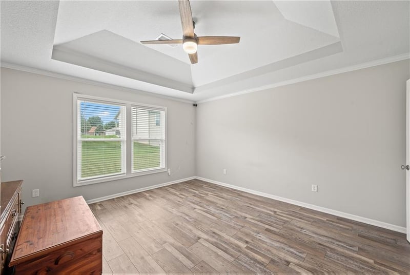 1812 Crane Ln, Independence, MO 64058
