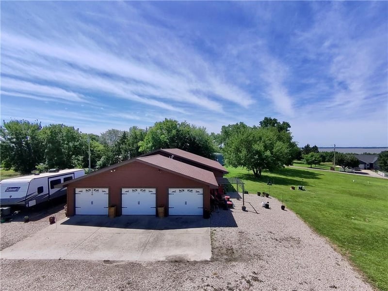 121 Johnny St, Burlington, KS 66839
