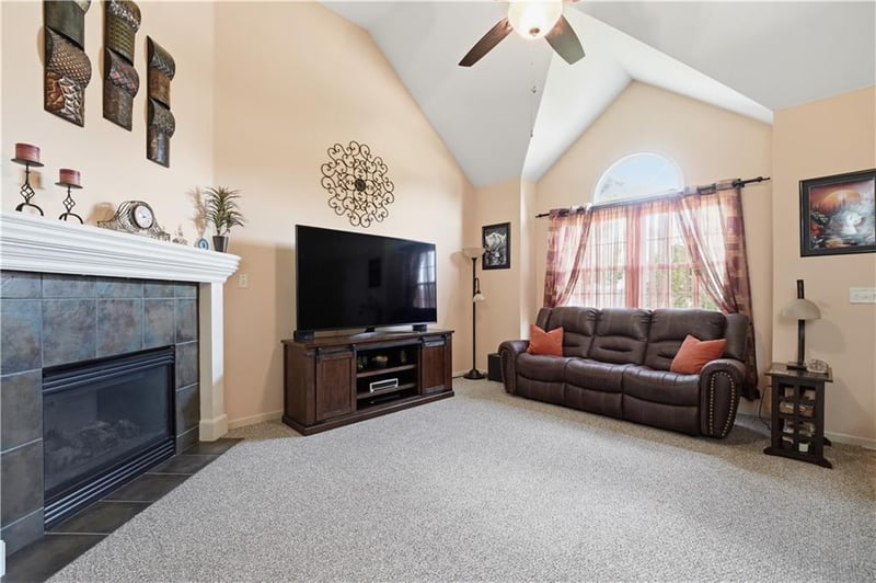 1404 Fox Run Trl, Platte City, MO 64079