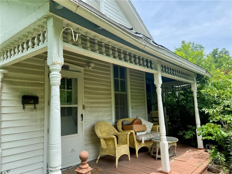 4308 Victory Dr, Kansas City, KS 66102