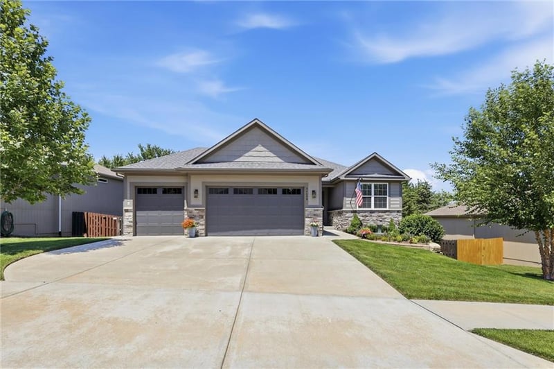 34486 84th Ter, De Soto, KS 66018