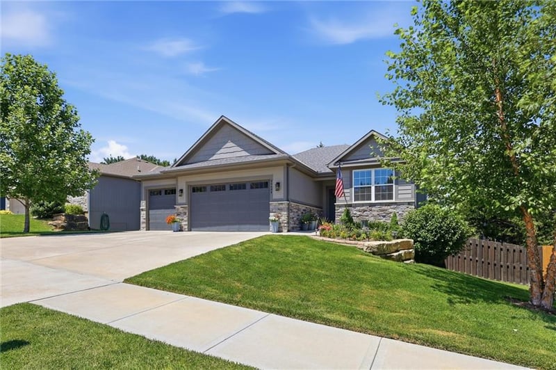 34486 84th Ter, De Soto, KS 66018