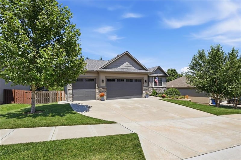 34486 84th Ter, De Soto, KS 66018