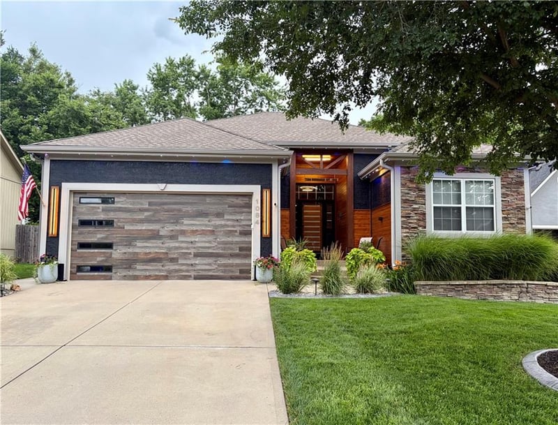 1084 Cothrell St, Olathe, KS 66061