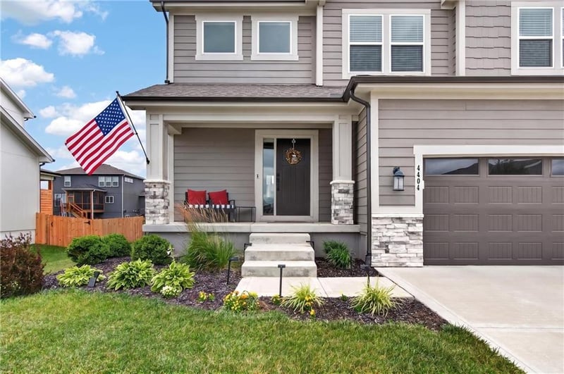 4404 Grindstone Cir, Lee's Summit, MO 64082