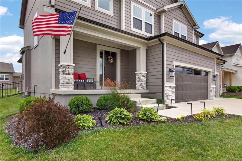 4404 Grindstone Cir, Lee's Summit, MO 64082