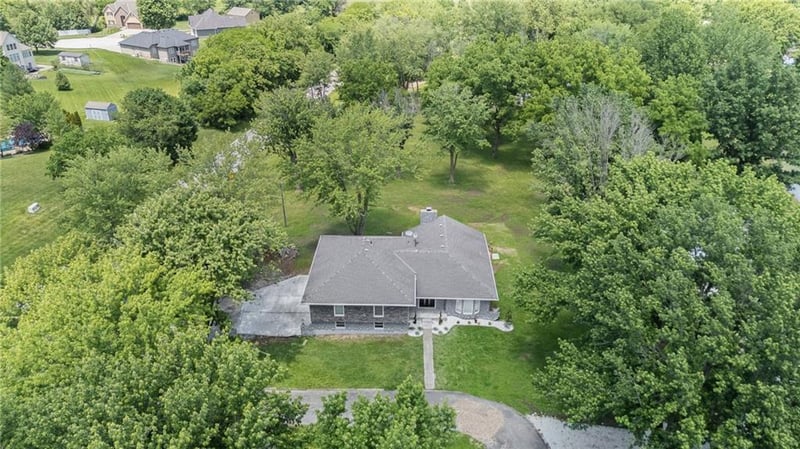 12223 Hills Rd, Kearney, MO 64060