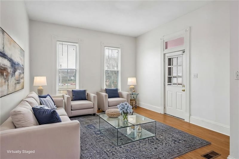 2518 Charlotte St, Kansas City, MO 64108