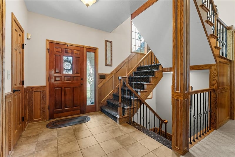 4214 Victory Cir SE, Lee's Summit, MO 64082