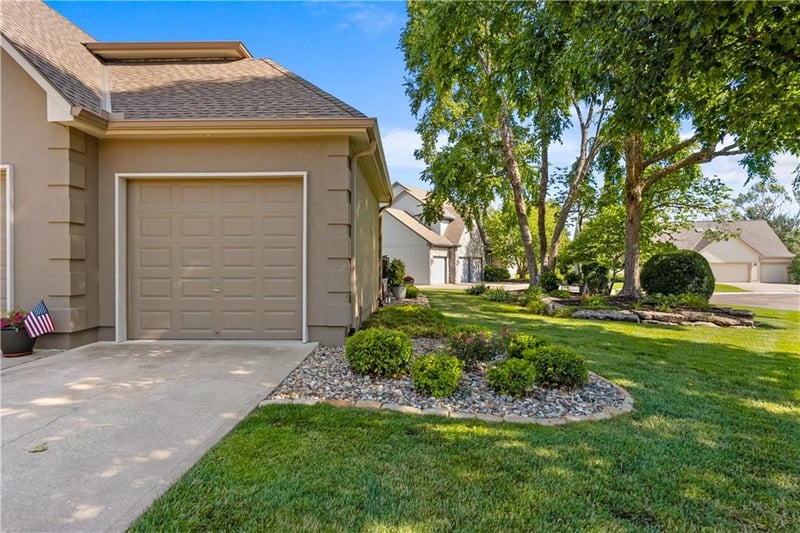 4214 Victory Cir SE, Lee's Summit, MO 64082