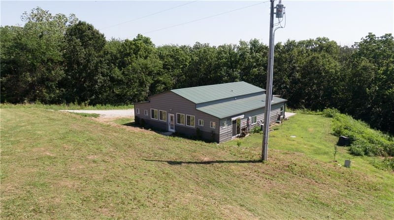 10259 Perry Rd, Orrick, MO 64077